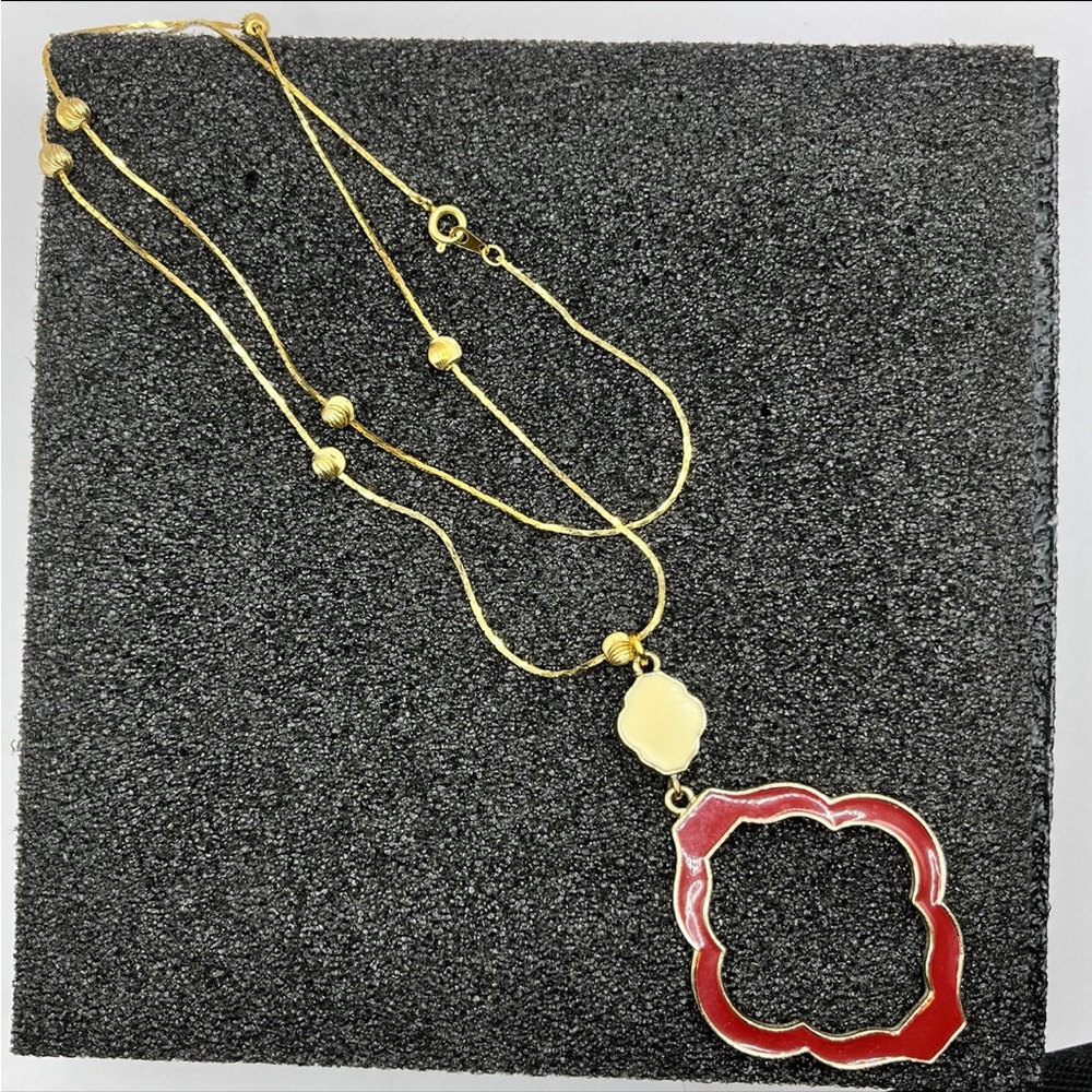 Elegant Gold and Red Pendant Necklace